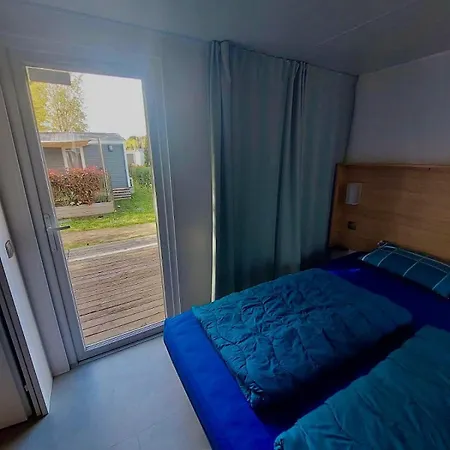 Ferienhaus Mobilhome 2 - 5 Personnes Domaine La Yole Vendres