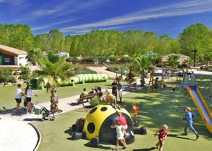 5 Etoiles Domaine La Yole, Mobilhome 5 Personnes * Vendres